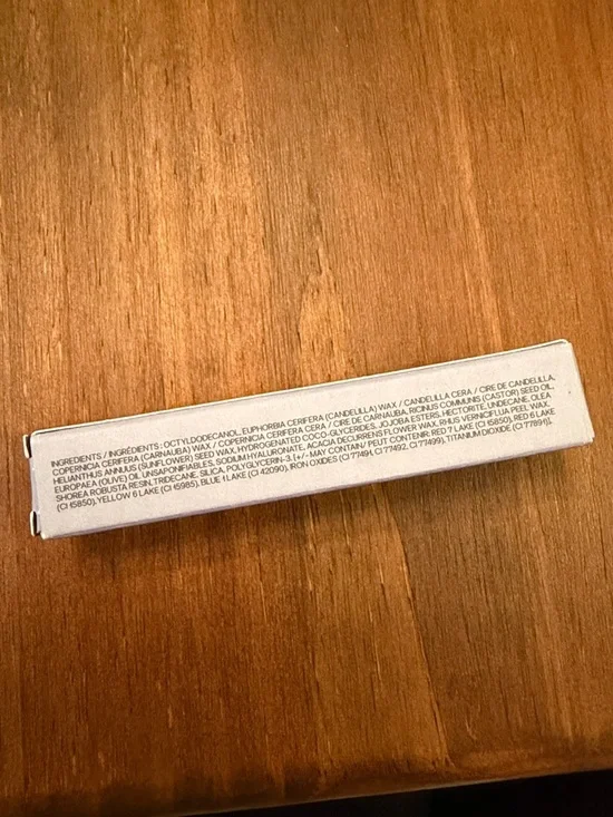 Saie Lip Blur Matte-Blurring Lipstick - Dada color - Picture 7 of 7